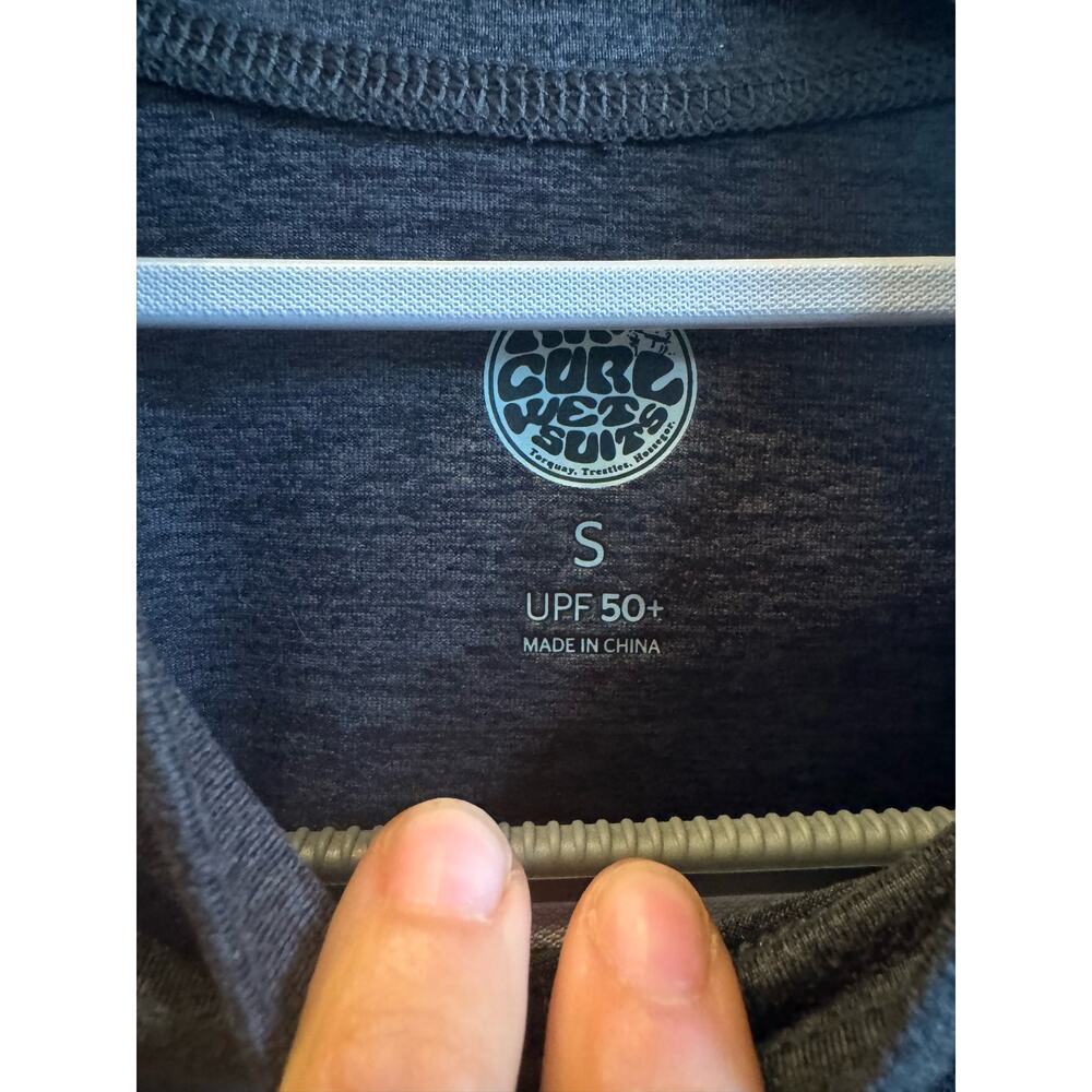 Ripcurl Rashguard - image 3